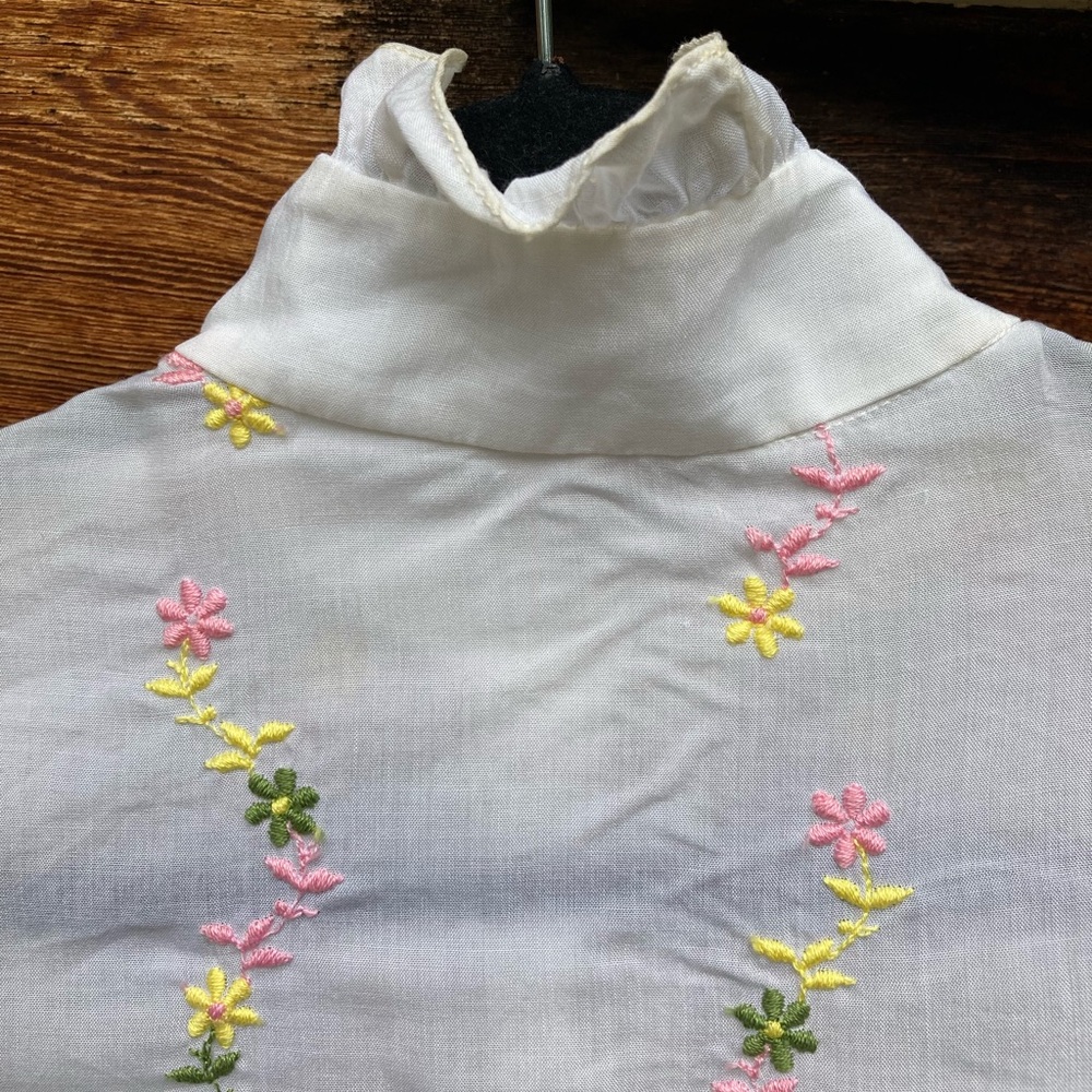 Alice Stuart Embroidered Button-Up Ruffly Top - Picture 6 of 13